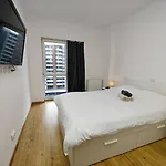 Park Near Iulius Mall, Wi-fi, Walk-in Showe Apartmán