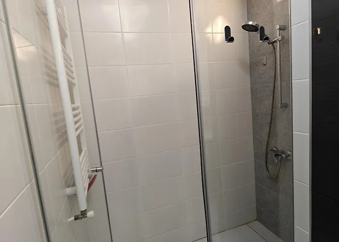 아파트 Park Near Iulius Mall, Wi-fi, Walk-in Showe *