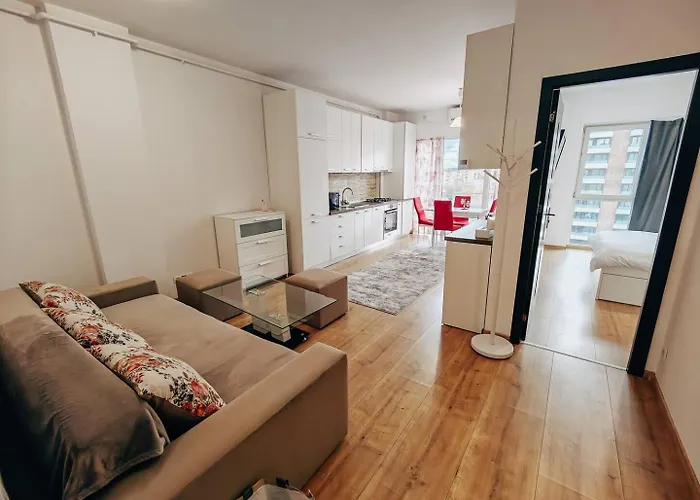 아파트 Park Near Iulius Mall, Wi-fi, Walk-in Showe *